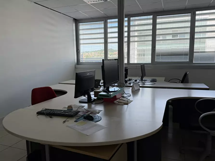 Immagine 9 di Ufficio in affitto  in Via Totti a Ancona