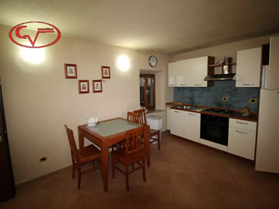 Immagine 2 di Appartamento in vendita  in casale a Loro Ciuffenna