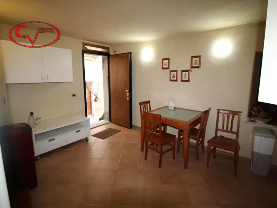 Immagine 3 di Appartamento in vendita  in casale a Loro Ciuffenna