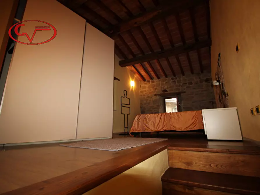 Immagine 10 di Appartamento in vendita  in casale a Loro Ciuffenna