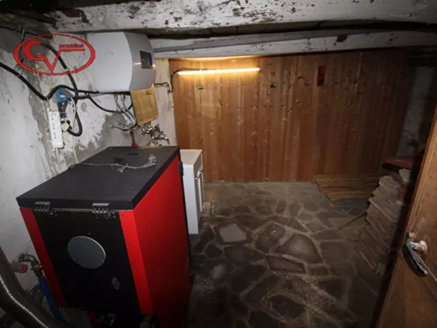 Immagine 15 di Appartamento in vendita  in casale a Loro Ciuffenna