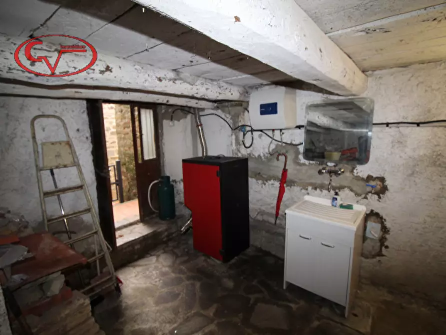 Immagine 17 di Appartamento in vendita  in casale a Loro Ciuffenna