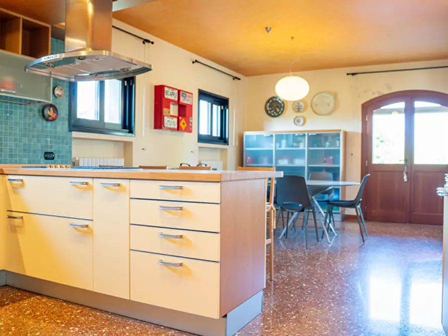Immagine 14 di Villa in vendita  in Via Padana a Este