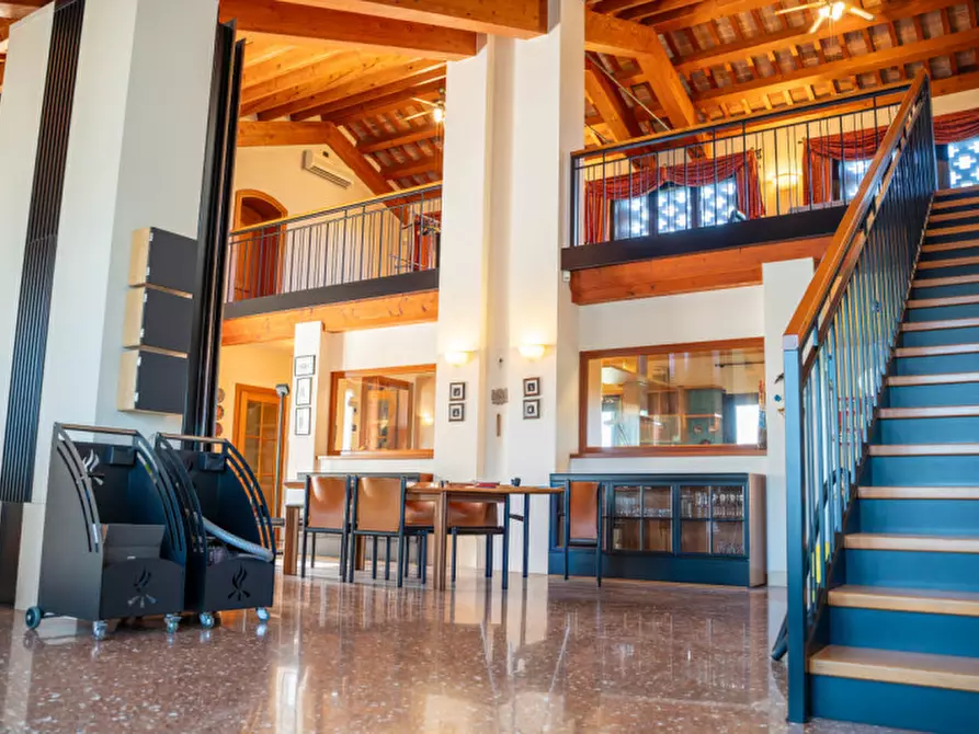 Immagine 25 di Villa in vendita  in Via Padana a Este