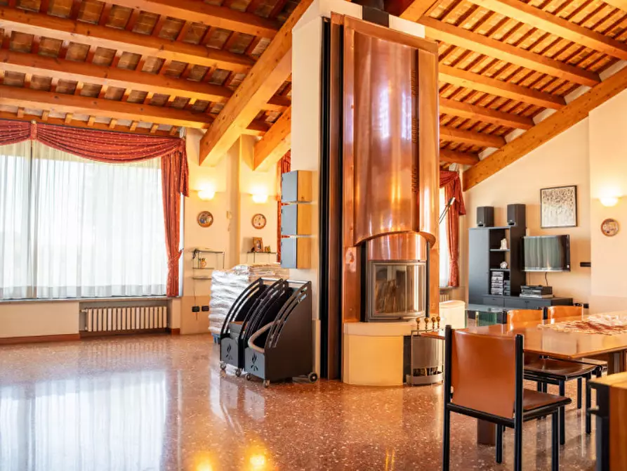 Immagine 27 di Villa in vendita  in Via Padana a Este