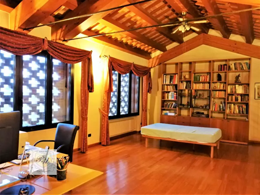 Immagine 30 di Villa in vendita  in Via Padana a Este