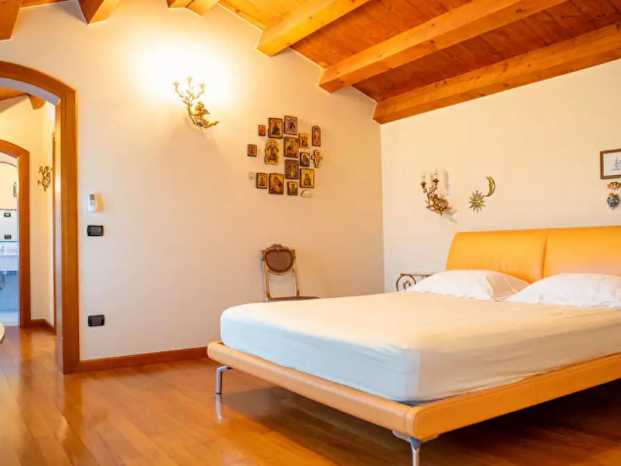 Immagine 33 di Villa in vendita  in Via Padana a Este