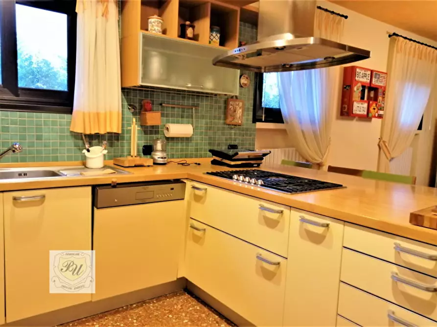 Immagine 34 di Villa in vendita  in Via Padana a Este