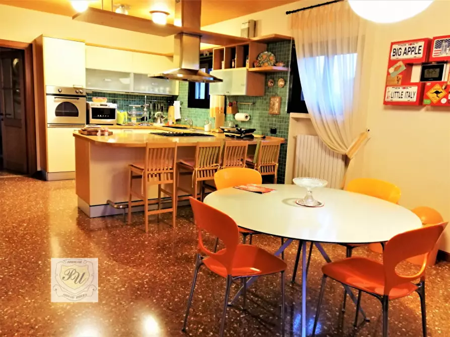 Immagine 36 di Villa in vendita  in Via Padana a Este