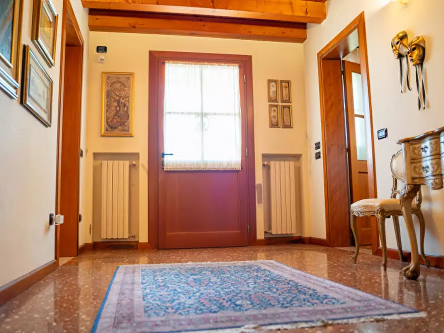 Immagine 37 di Villa in vendita  in Via Padana a Este