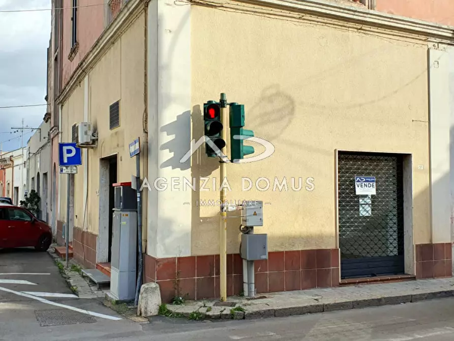 Immagine 4 di Negozio in vendita  in Via Principe di Napoli n.40 a Racale