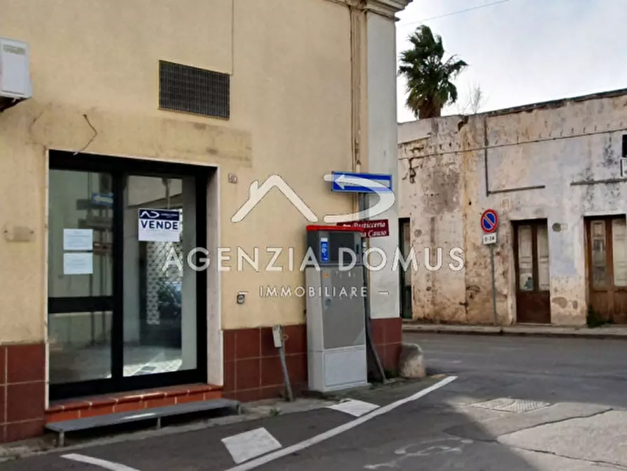 Immagine 11 di Negozio in vendita  in Via Principe di Napoli n.40 a Racale