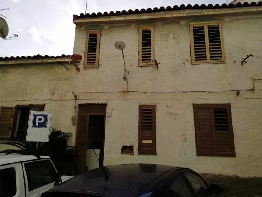 Immagine 1 di Casa indipendente in vendita  in VIA IDRIA a Meri'