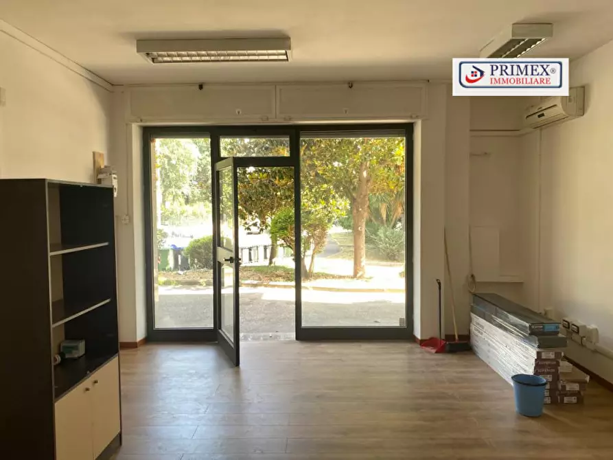 Immagine 7 di Negozio in affitto  in VIA CHERUBINO MALPELI a Roma