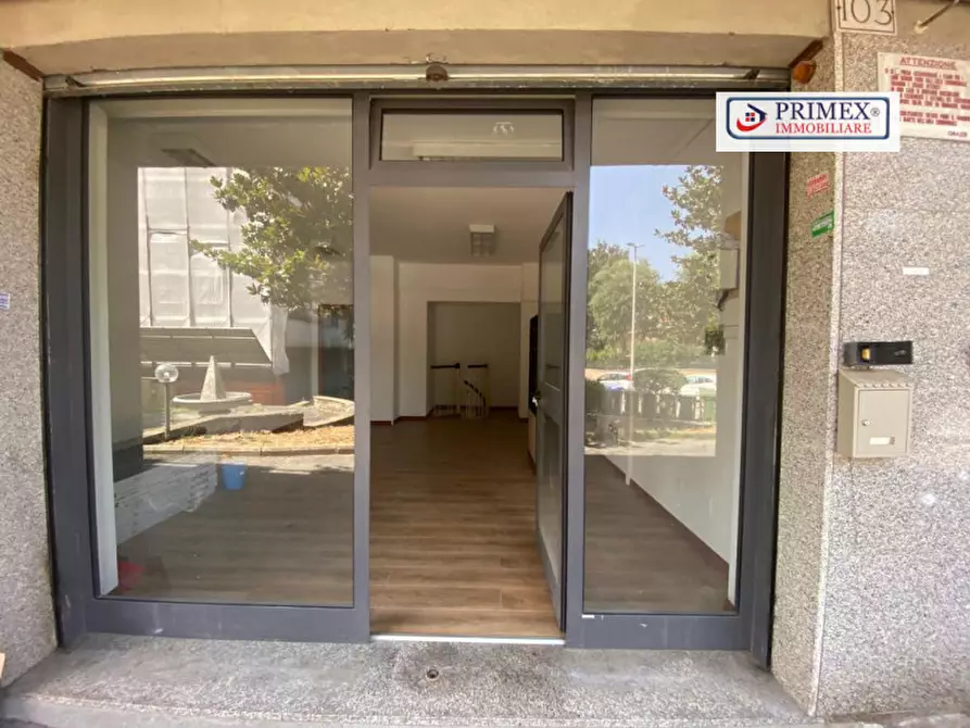 Immagine 9 di Negozio in affitto  in VIA CHERUBINO MALPELI a Roma