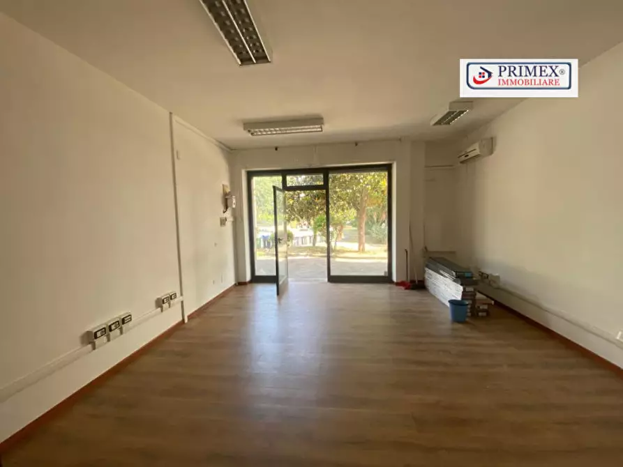 Immagine 18 di Negozio in affitto  in VIA CHERUBINO MALPELI a Roma