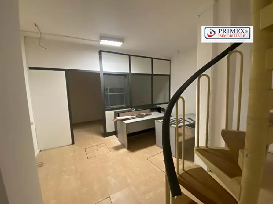 Immagine 27 di Negozio in affitto  in VIA CHERUBINO MALPELI a Roma