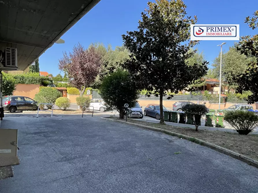 Immagine 49 di Negozio in affitto  in VIA CHERUBINO MALPELI a Roma