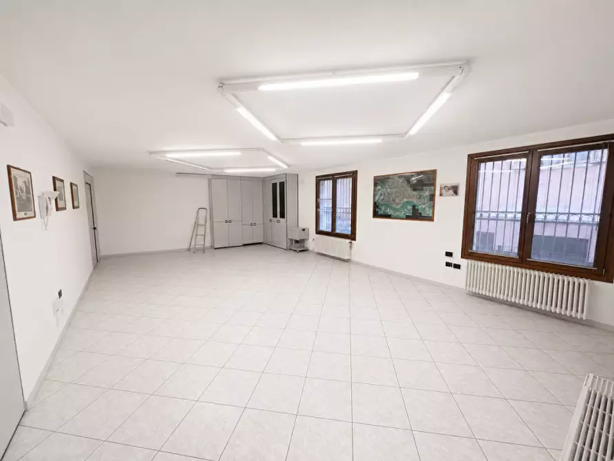 Immagine 5 di Ufficio in vendita  in Via San Marco a Chioggia