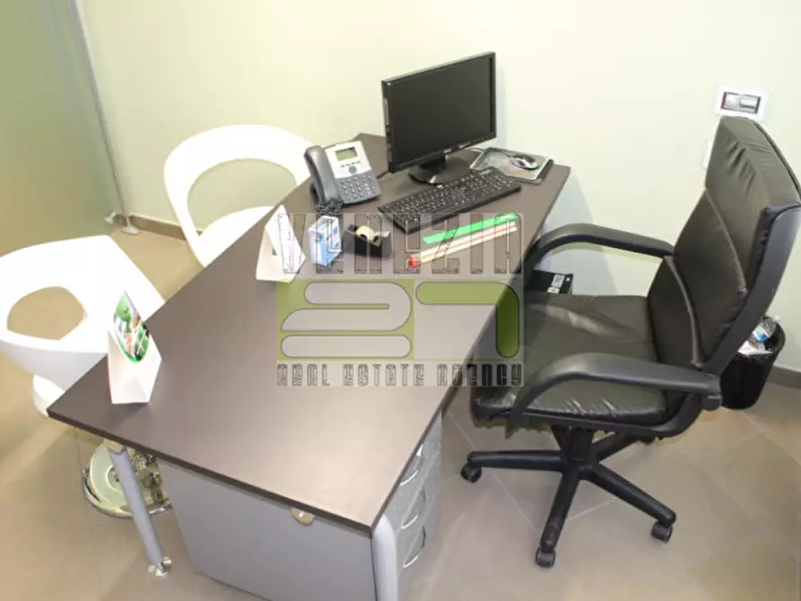 Immagine 13 di Ufficio in vendita  in via Galilei a Avola