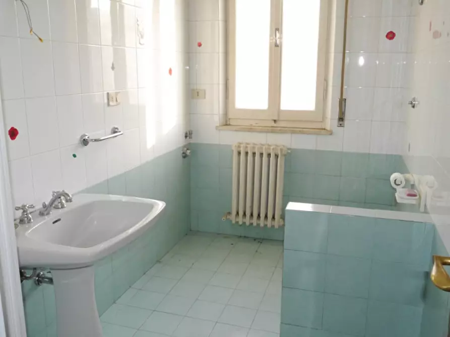 Immagine 14 di Appartamento in vendita  a Sassoferrato