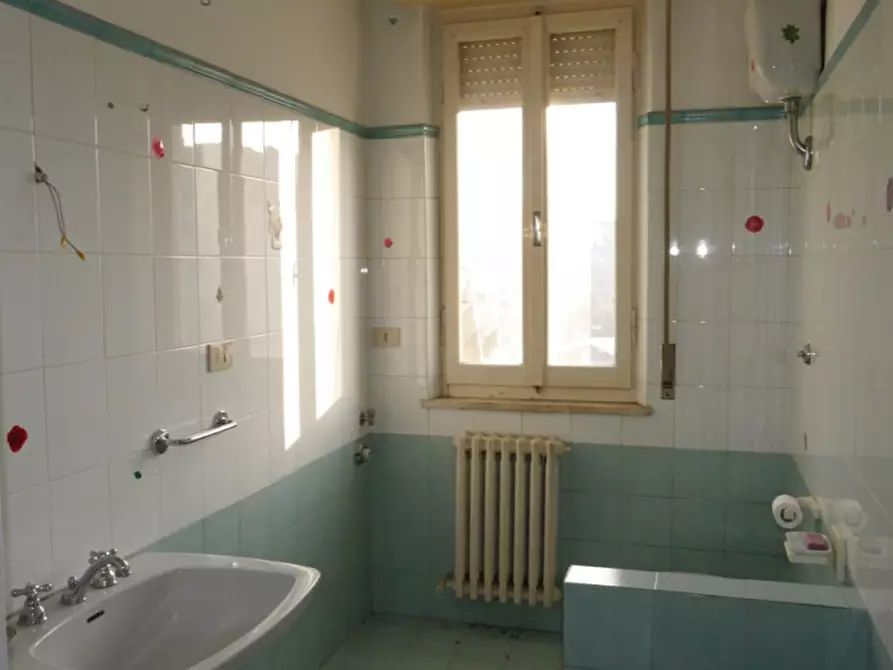 Immagine 15 di Appartamento in vendita  a Sassoferrato