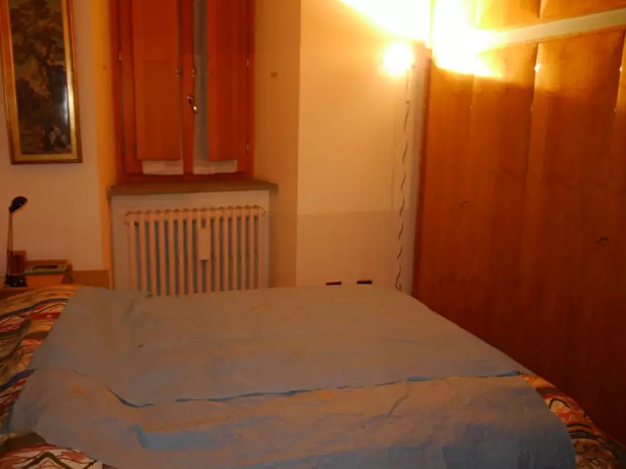 Immagine 15 di Appartamento in vendita  a Sassoferrato