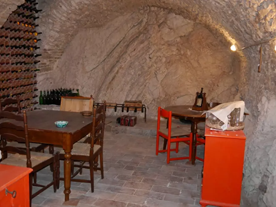 Immagine 24 di Appartamento in vendita  a Sassoferrato