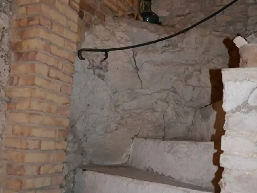 Immagine 25 di Appartamento in vendita  a Sassoferrato