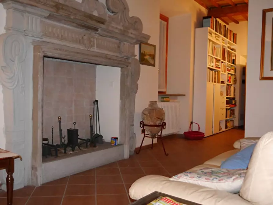 Immagine 27 di Appartamento in vendita  a Sassoferrato