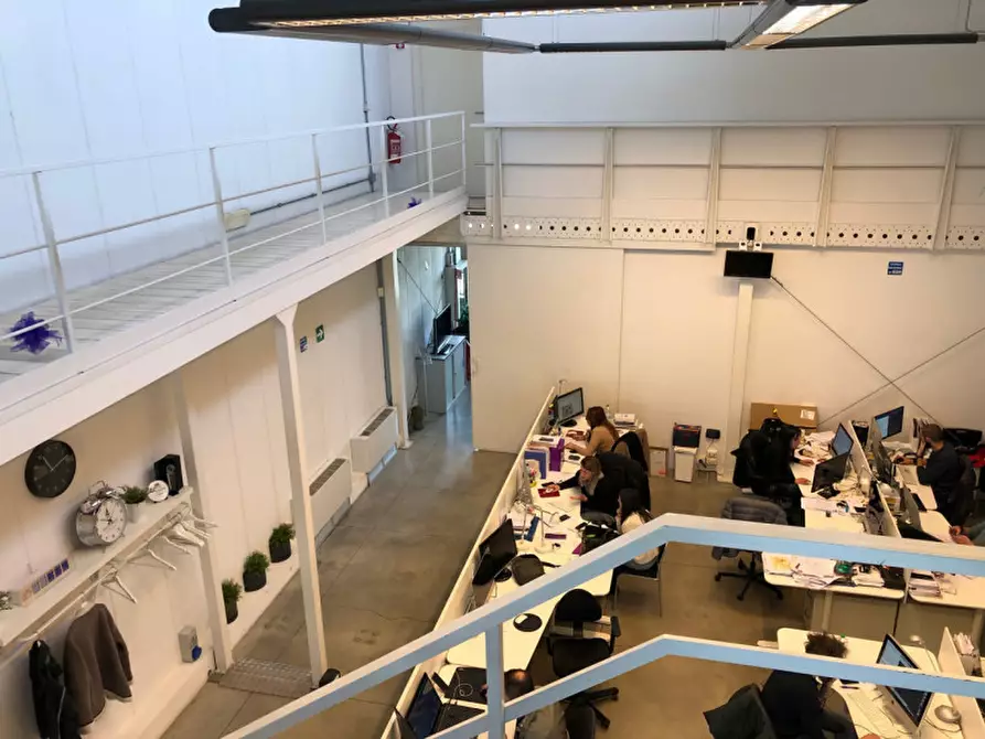 Immagine 4 di Ufficio in affitto  in VIA SESTESE a Firenze