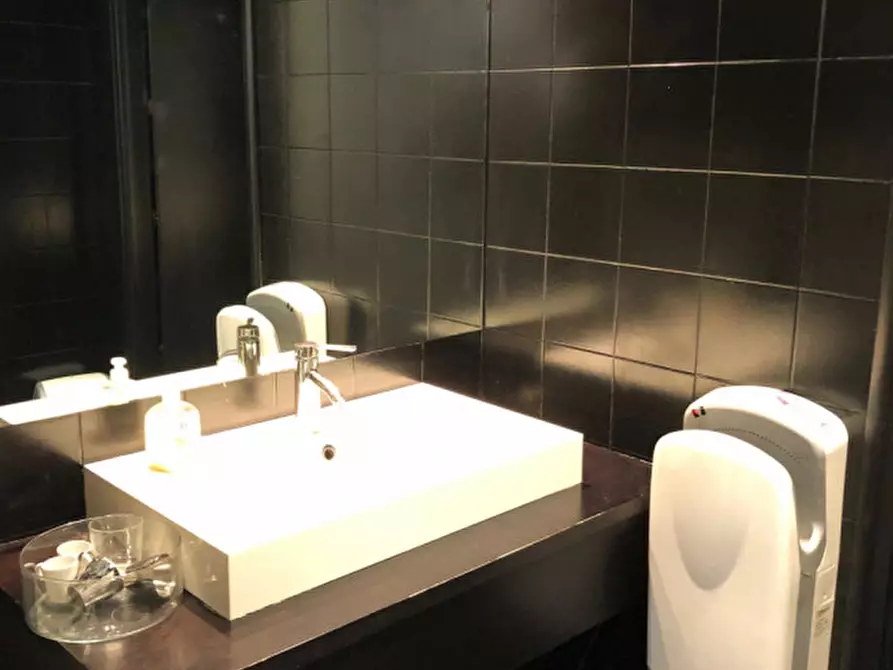 Immagine 12 di Ufficio in affitto  in VIA SESTESE a Firenze