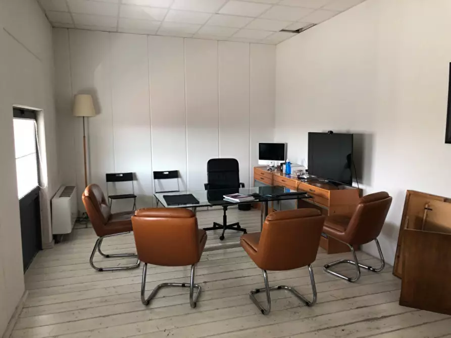 Immagine 17 di Ufficio in affitto  in VIA SESTESE a Firenze