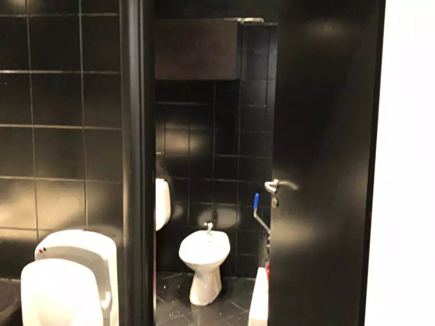 Immagine 18 di Ufficio in affitto  in VIA SESTESE a Firenze