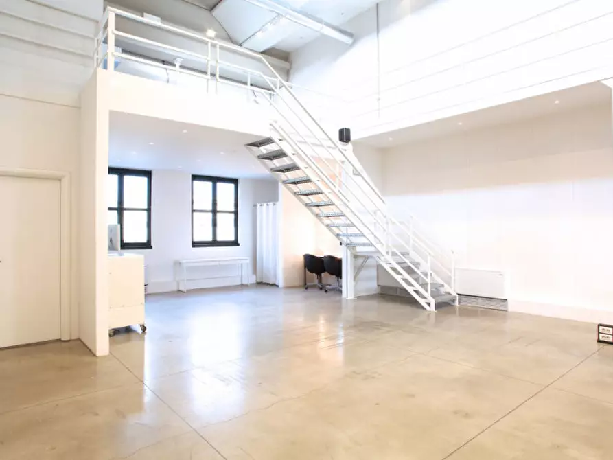 Immagine 25 di Ufficio in affitto  in VIA SESTESE a Firenze