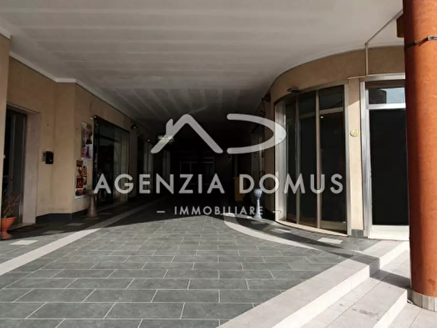 Immagine 3 di Negozio in vendita  in Via Quarta a Racale