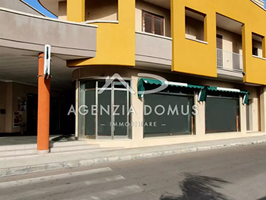 Immagine 4 di Negozio in vendita  in Via Quarta a Racale
