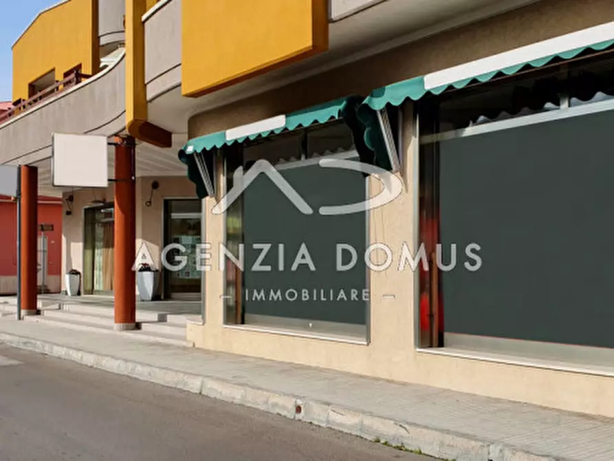 Immagine 5 di Negozio in vendita  in Via Quarta a Racale