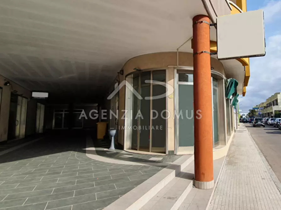 Immagine 7 di Negozio in vendita  in Via Quarta a Racale