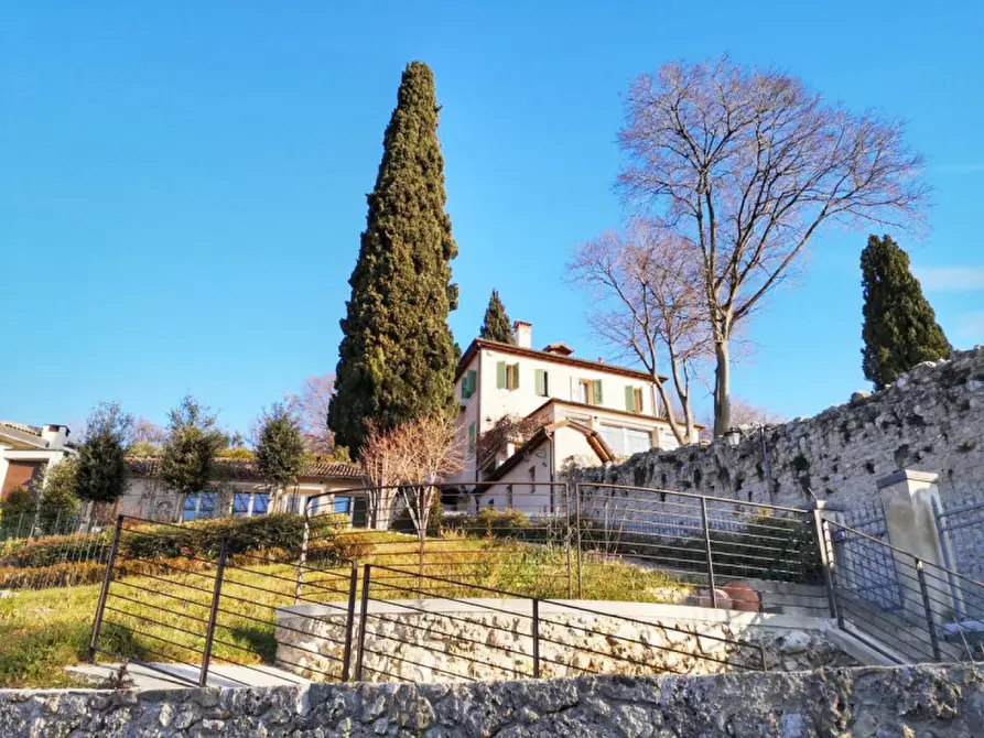 Immagine 1 di Villa in vendita  in Via Foresto Vecchio a Asolo