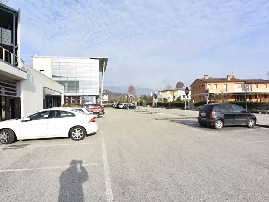 Immagine 4 di Negozio in affitto  in Via Gaidola a Fonte