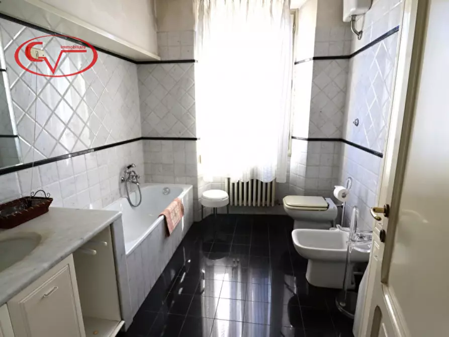 Immagine 29 di Appartamento in vendita  in via trento a Montevarchi