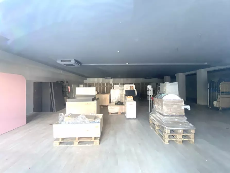 Immagine 2 di Negozio in affitto  in VIA MURA BARRIERA PONENTE 13 a Cesena