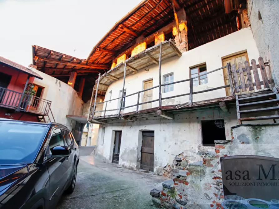 Immagine 2 di Rustico / casale in vendita  in Via Balbo, 24 a Torre Canavese