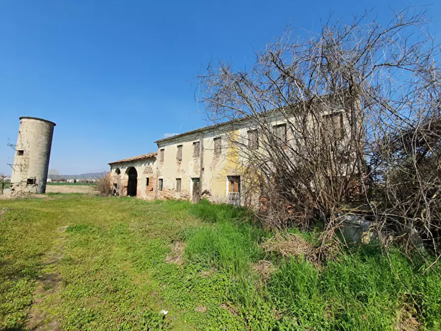 Immagine 1 di Casa indipendente in vendita  in Via Cortona a Este