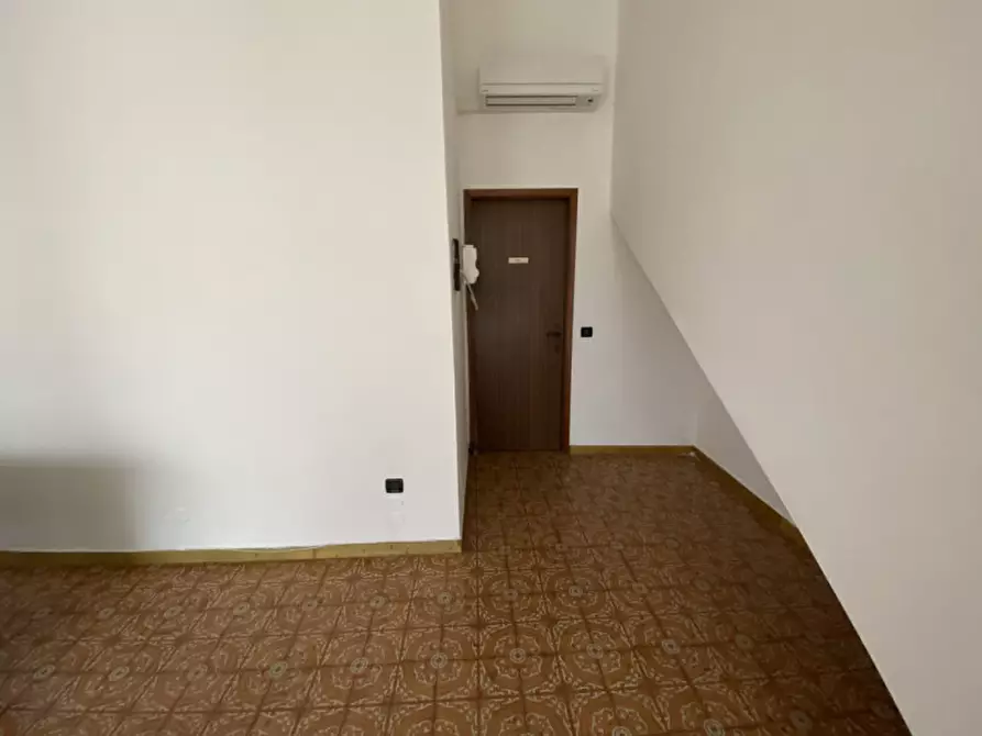 Immagine 7 di Negozio in vendita  a Stra