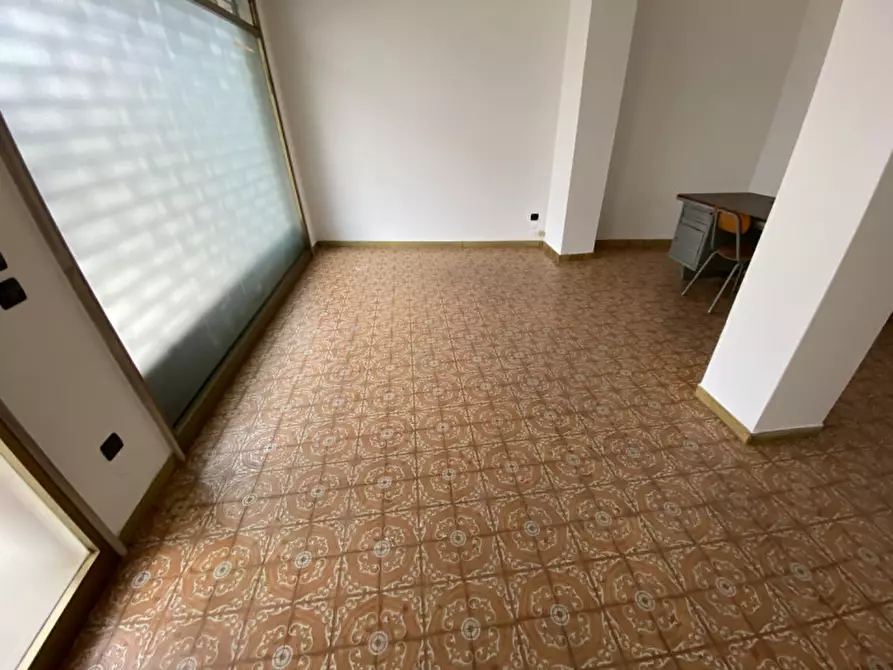 Immagine 9 di Negozio in vendita  a Stra