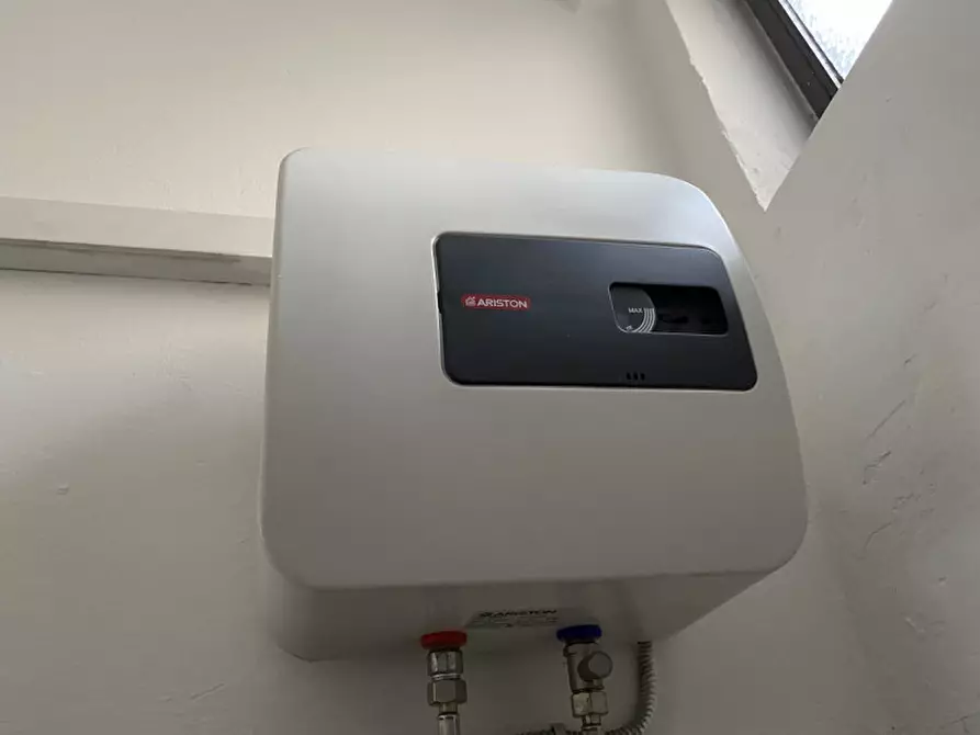 Immagine 14 di Ufficio in vendita  a Stra