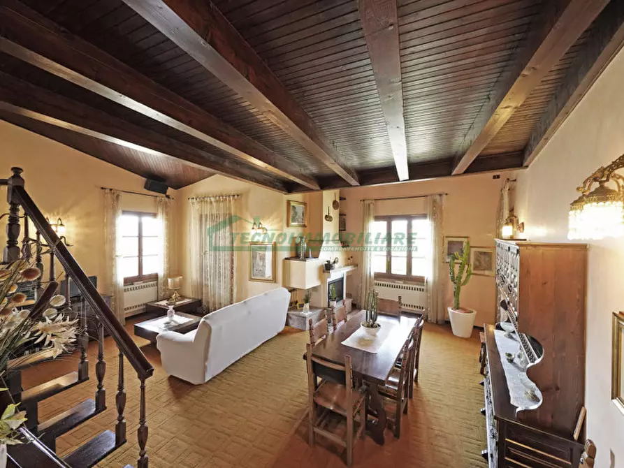 Immagine 5 di Villa in vendita  a Gavardo