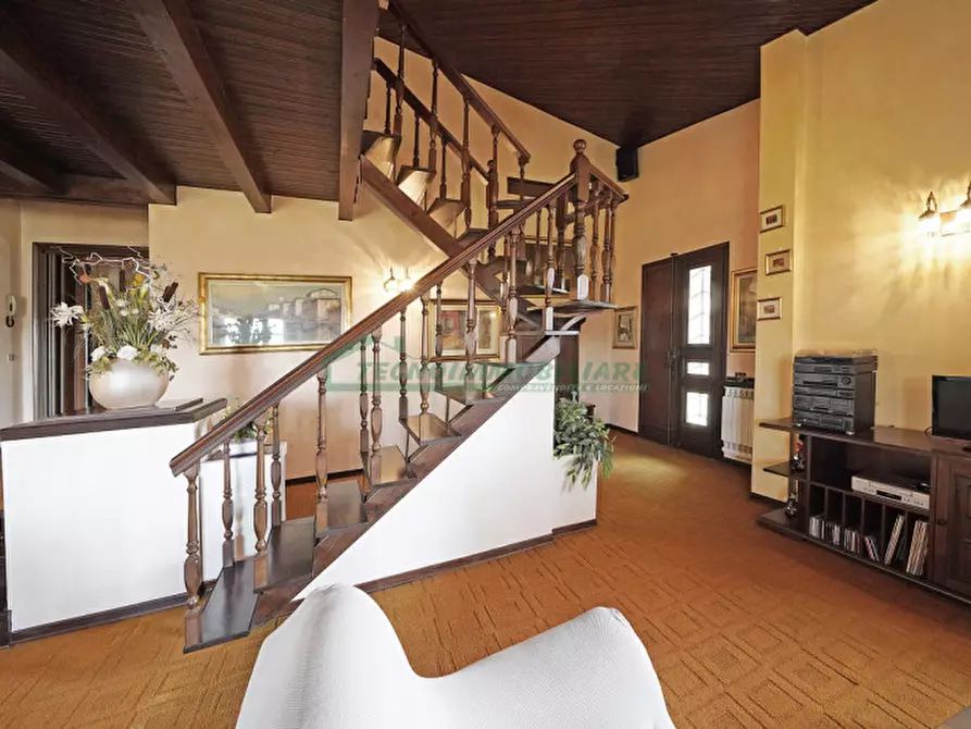 Immagine 8 di Villa in vendita  a Gavardo